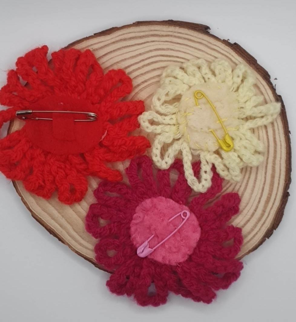 Crochet flower brooch